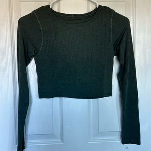 Ebb to Street Long-Sleeve Shirt in green size 4 fits smaller than a 4